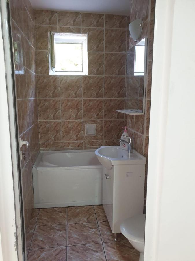 Cazare Apartament Cu 2 Camere ネホイウ エクステリア 写真